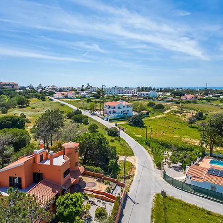 Semesterbostad Laranja *